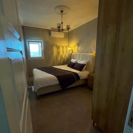 Aparthotel Guemuesluek