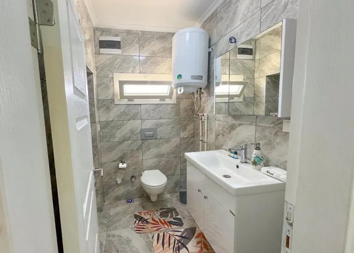 Aparthotel Guemuesluek *