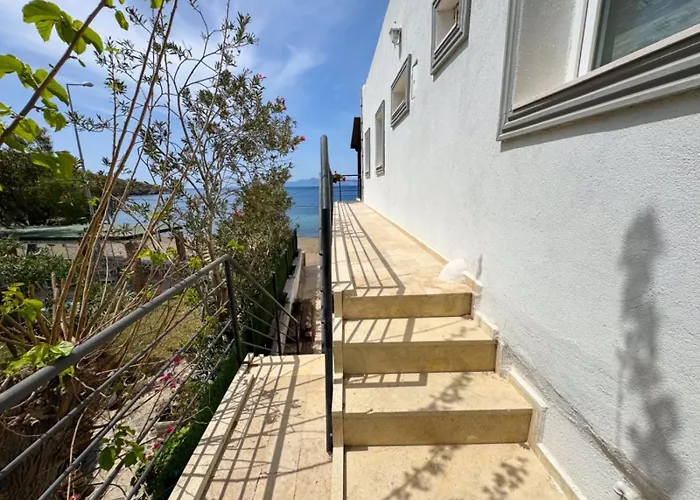 Aparthotel Guemuesluek